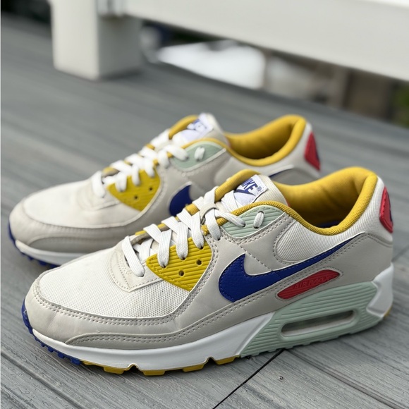 SOLD IN STORE Nike Air Max 90 Pistachio Frost (Women's) DA8726-100 Size 10 - Picture 10 of 10